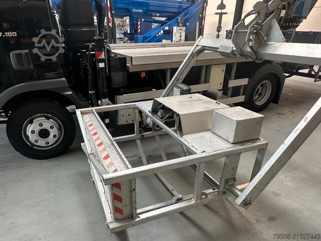 Alle terrein kraan Böcker AK 37/4000 with passenger basket, 2016, 35.076 km!