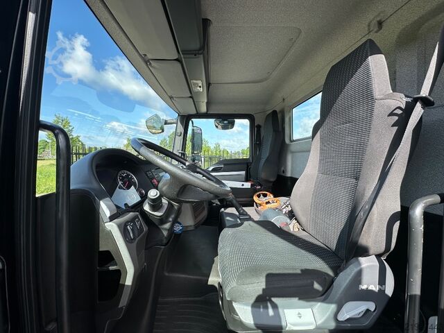 Alle terrein kraan Böcker AK 37/4000 with passenger basket, 2016, 35.076 km!