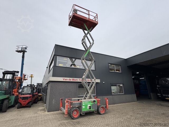 SKYJACK SJ 6826RT Scissor Lift SCISSOR 2014 4x4 Kubota 10m Working Height SKYJACK SJ6826RT Schaarhoogwerker SCISSOR 2014 4X4 Kubota 10mtr Werkhoogte