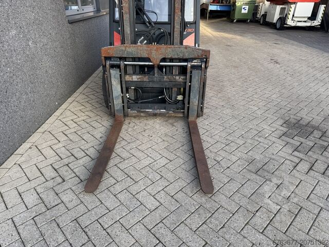 Linde H30D-02 Duplex 450 Sideshift / Fork Positioner VW Diesel 2014 LINDE H30D-02 Duplo 450 Sideshift /  Vorkversteller VW Diesel 2014