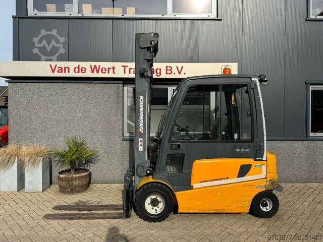 Jungheinrich EFG430K Heftruck Triplo 650 Freelift/Sideshift/4e functie elektrisch accu 2016 JUNGHEINRICH EFG 430 K