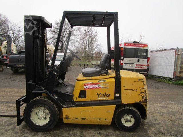 Dieselstapler Yale GDP30TF - Triplex-Freihub 5,35m + Seitenschieber