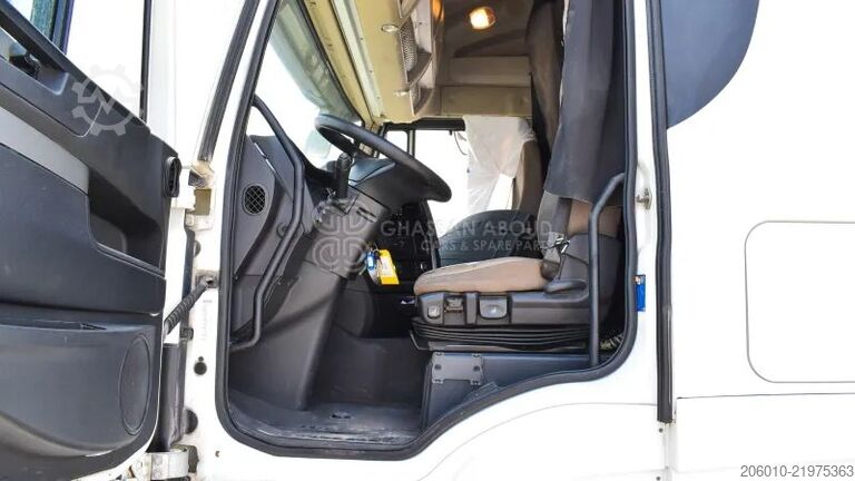 IVECO Stralis AS440S46T/P with Adblue 4X2 Tractor Head truck tractor IVECO Stralis AS440S46T/P with Adblue 4X2 Tractor Head