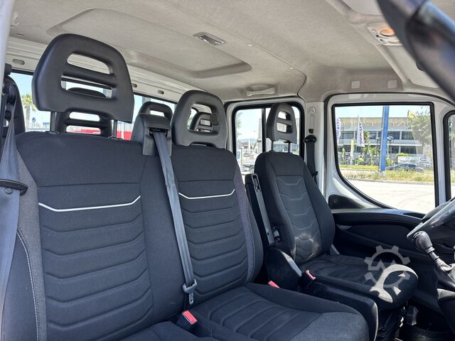 Furgoneta doble cabina Iveco Daily 35