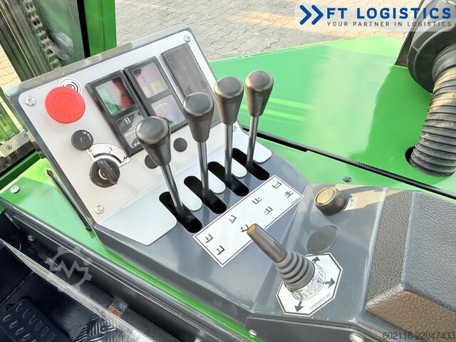  Combilift CB3000 DIESEL TRIPLEX 4900 POSITIONER