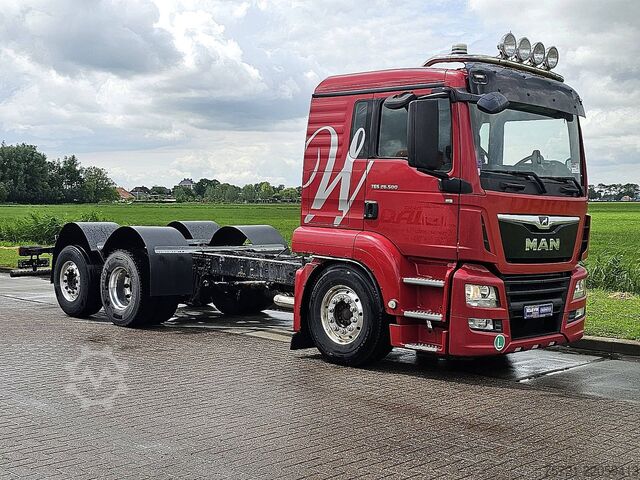 Chasis con cabina M.A.N. 26.500 TGX 6x2*4