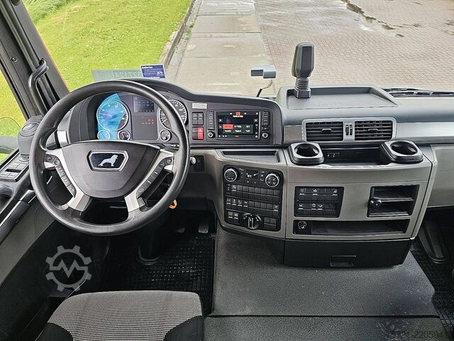 Chasis con cabina M.A.N. 26.500 TGX 6x2*4