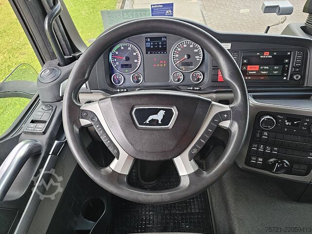 Chasis con cabina M.A.N. 26.500 TGX 6x2*4