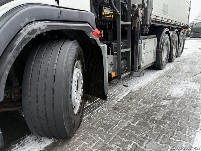 Kipper LKW Volvo FM410 8X4 Kipper mit Kran HIAB 244-5