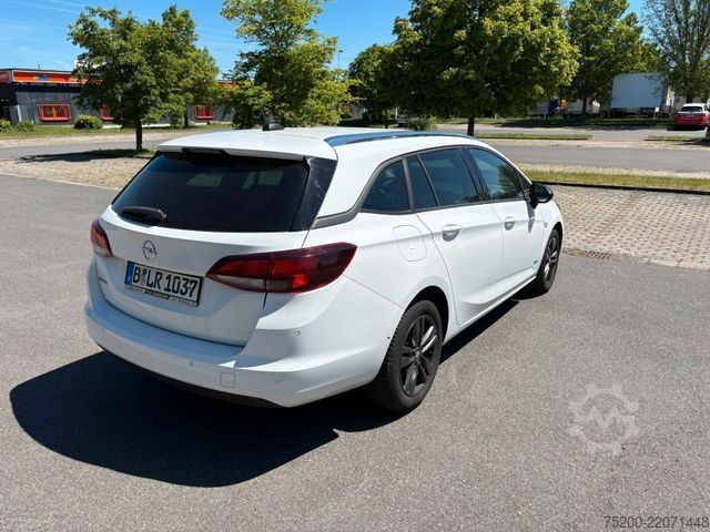 מיניבוס OPEL Astra 1.4 Turbo Sports Tourer/LED/Kamera/Klima