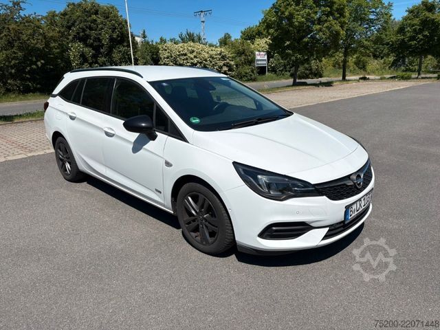 מיניבוס OPEL Astra 1.4 Turbo Sports Tourer/LED/Kamera/Klima