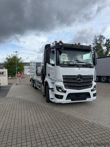Bärgningsbil MERCEDES-BENZ Actros mit Rampen, Maschinentransporter