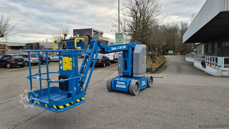 Kĺbová teleskopická plošina Genie Z-30/20N