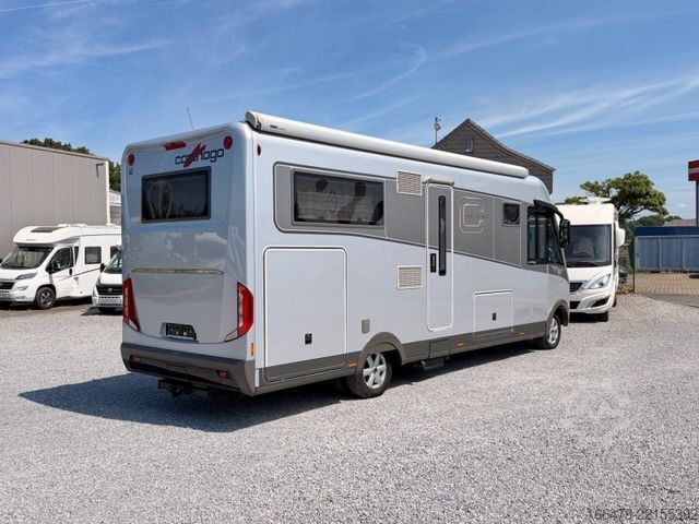 Integroitu matkailuauto CARTHAGO Liner For Two 53 Iveco *Rundsitzgruppe-Hubbett*
