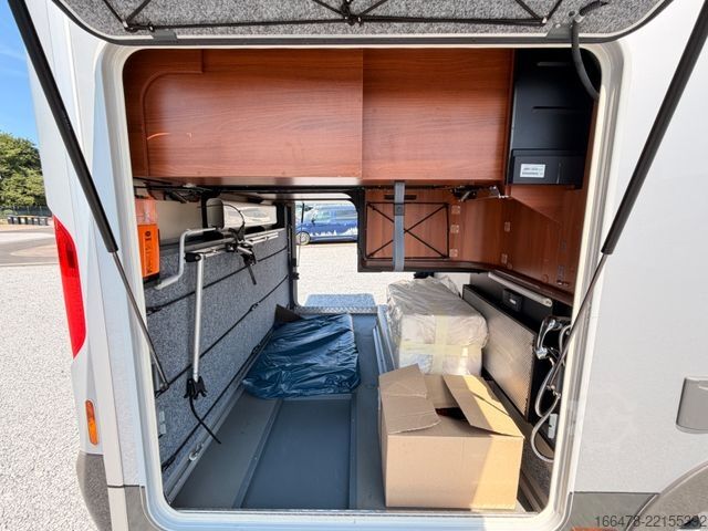 Integroitu matkailuauto CARTHAGO Liner For Two 53 Iveco *Rundsitzgruppe-Hubbett*
