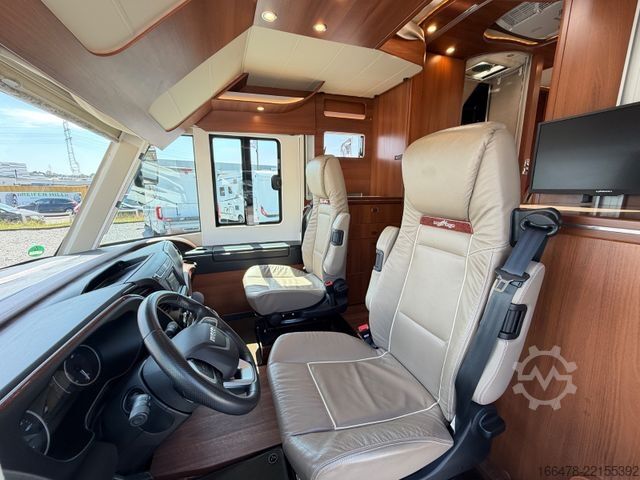 Integroitu matkailuauto CARTHAGO Liner For Two 53 Iveco *Rundsitzgruppe-Hubbett*