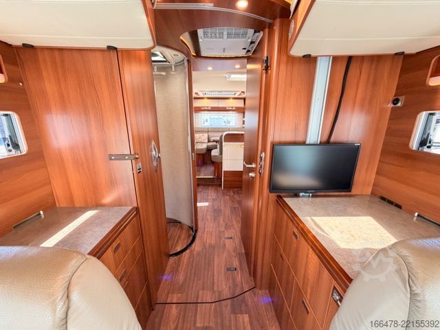 Integroitu matkailuauto CARTHAGO Liner For Two 53 Iveco *Rundsitzgruppe-Hubbett*