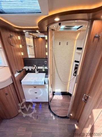 Integroitu matkailuauto CARTHAGO Chic S-Plus I 61 XL LE *Einzelbetten-Hubbett*