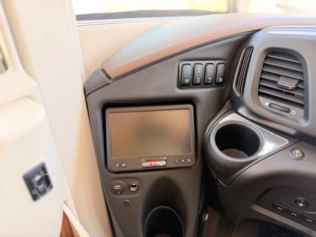 Integroitu matkailuauto CARTHAGO Chic S-Plus I 61 XL LE *Einzelbetten-Hubbett*