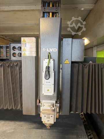 レーザー切断機 LVD PHOENIX FL 3015 Fiber 6 kW