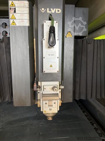 レーザー切断機 LVD PHOENIX FL 3015 Fiber 6 kW