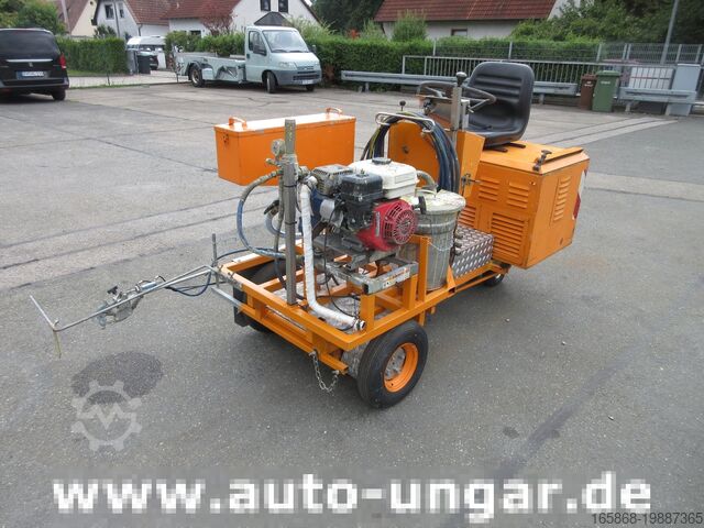 Road marking machine Graco LineLazer II 5900  auf Zindel VarioZet 3