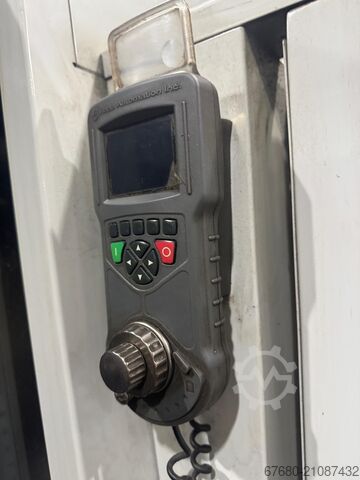 ศูนย์เครื่องจักรกลแนวตั้ง Haas VF-5/40XT