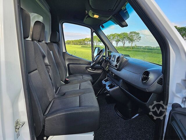 Kofer MERCEDES-BENZ SPRINTER 315 Bakwagen Laadklep!