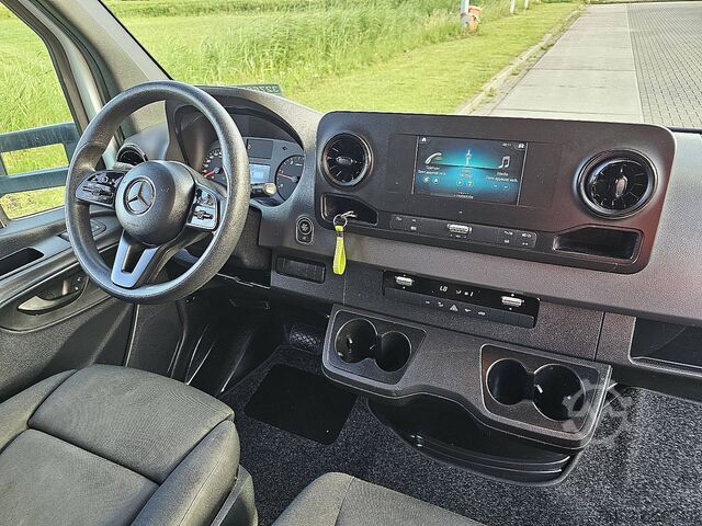 Kofer MERCEDES-BENZ SPRINTER 315 Bakwagen Laadklep!