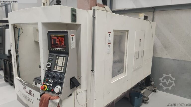 ศูนย์เครื่องจักรกล - แนวตั้ง CHEVALIER FT1320V
