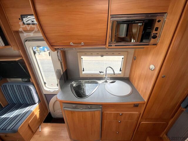 Alkovinis kemperis ADRIA Izola A 697 SL - Einzelbetten - Sat/TV - Solar -