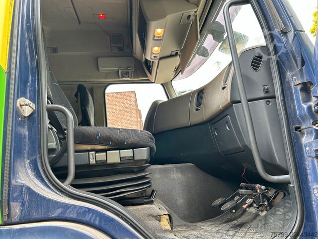 Фургон (грузовой автомобиль) RENAULT 330 DXI Koffer Fahrschule 4x2