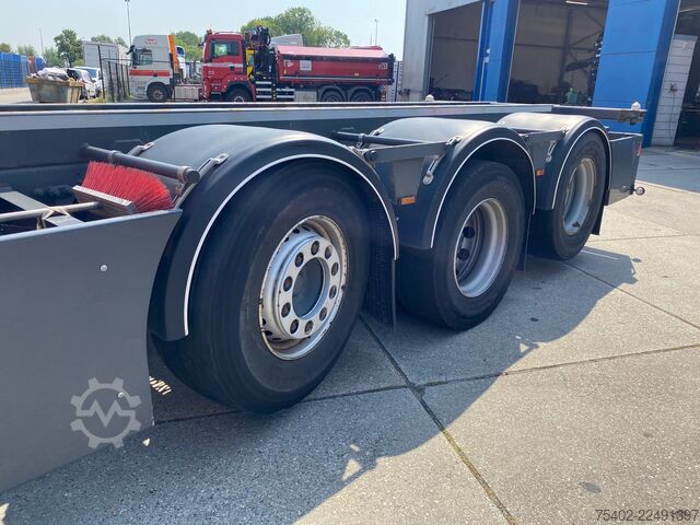 Standard-SZM DAF XF 480 H4KN3 / SC / 8x2 / 20FT Container chassi...