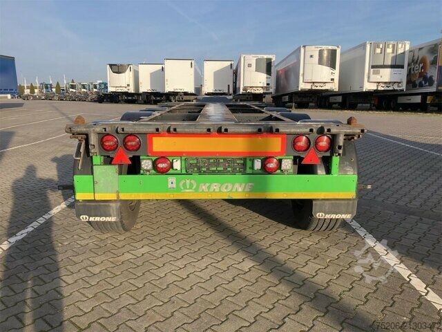 Skipaskiptis hálf-vagn Krone Box Liner TU70