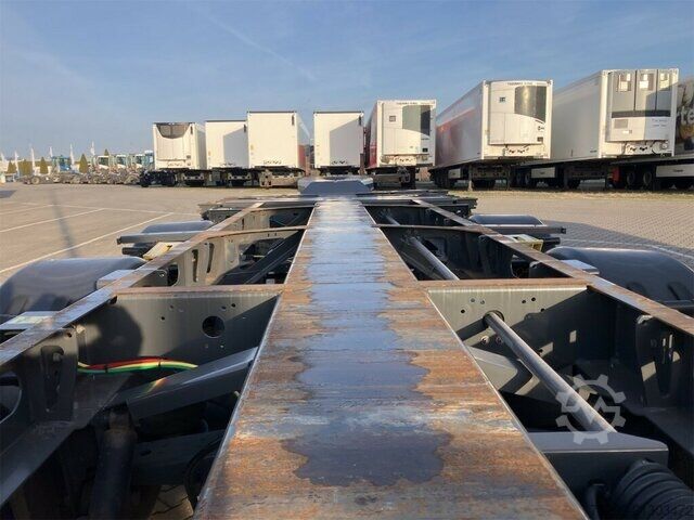 Skipaskiptis hálf-vagn Krone Box Liner TU70