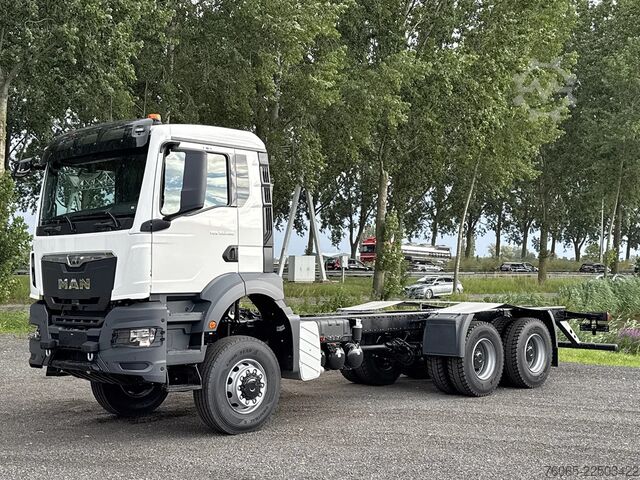 Chassis com cabina MAN TGS 33.400 BB CH Chassis Cabin (5 units)