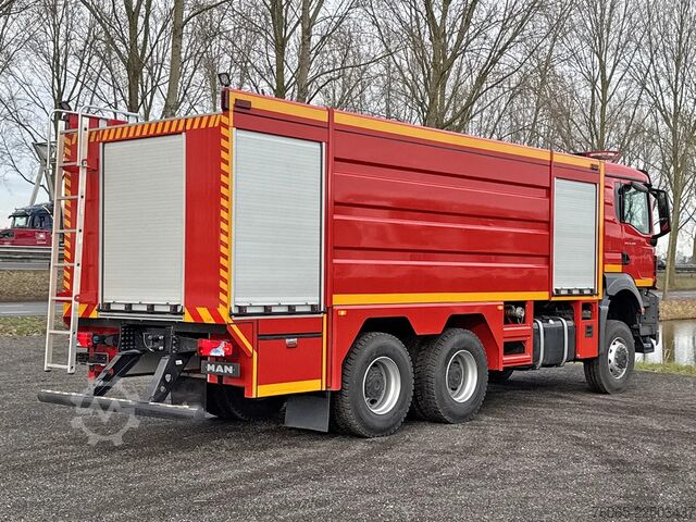 Carro de bombeiros MAN TGS 33.400 BB CH Fire Fighter Truck (14 units)