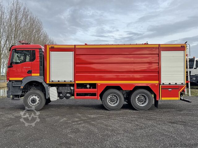 Carro de bombeiros MAN TGS 33.400 BB CH Fire Fighter Truck (14 units)