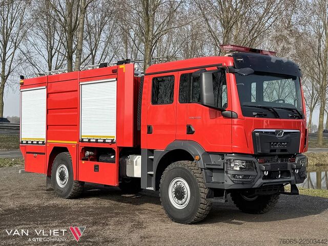 Carro de bombeiros MAN TGM 18.250 BB CH Fire Fighter Truck (21 units)
