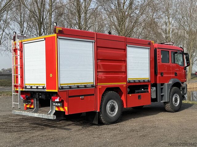 Carro de bombeiros MAN TGM 18.250 BB CH Fire Fighter Truck (21 units)