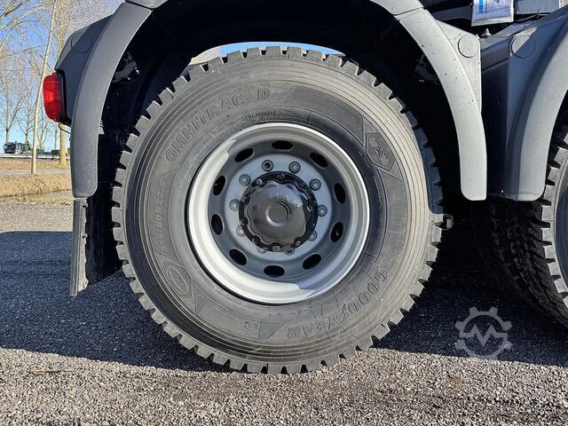 Standard SZM MAN TGS 33.440 BB SA Premium Tractor Head (16 units)