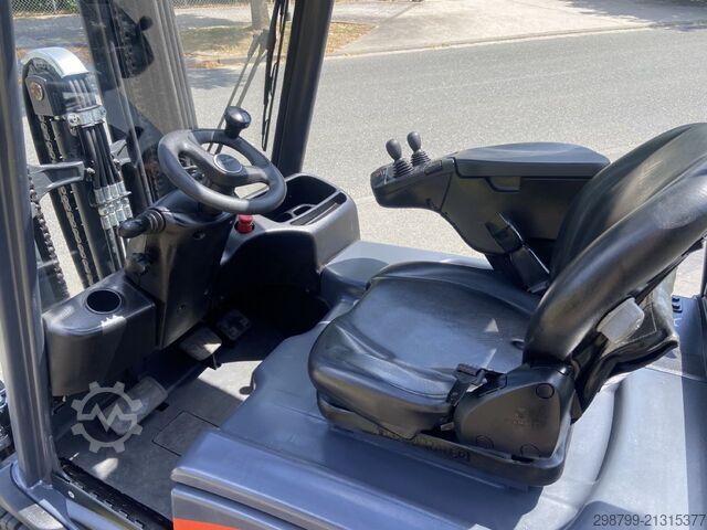 Chariot élévateur électrique à 3 roues Linde E 18-02