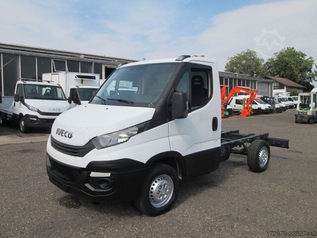 Van chassis IVECO 35 S14 *Fahrgestell*Euro6*Klima*