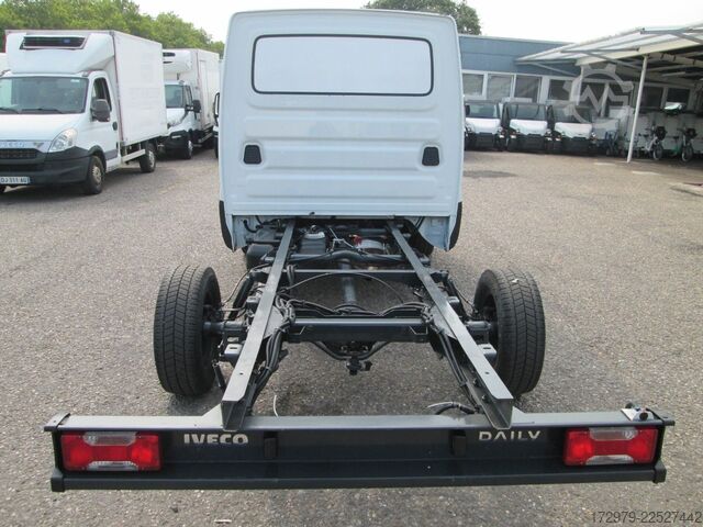 Van chassis IVECO 35 S14 *Fahrgestell*Euro6*Klima*