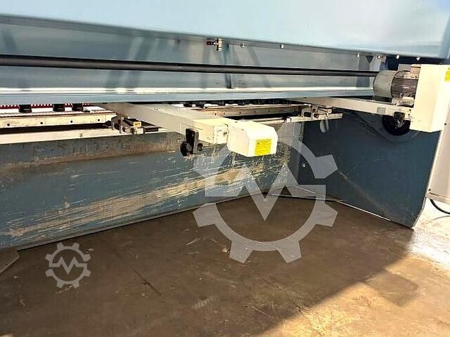 Mašinske makaze za lim Durma SBT 3013, 2017. godište Durma SBT 3013
