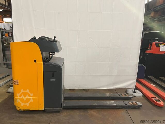 Low Level Order Picker Jungheinrich ESE20
