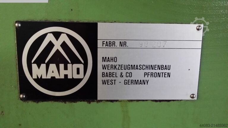 Mašina za mlevenje alata - Univerzalna MAHO MH-C 900P