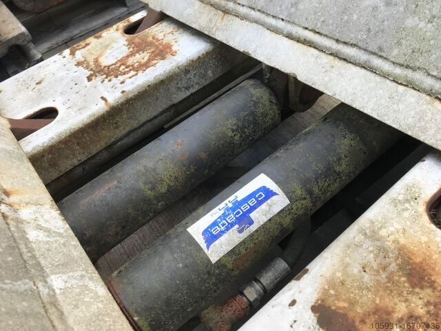 Clemă pentru rola de hârtie Cascade RS-2000-G