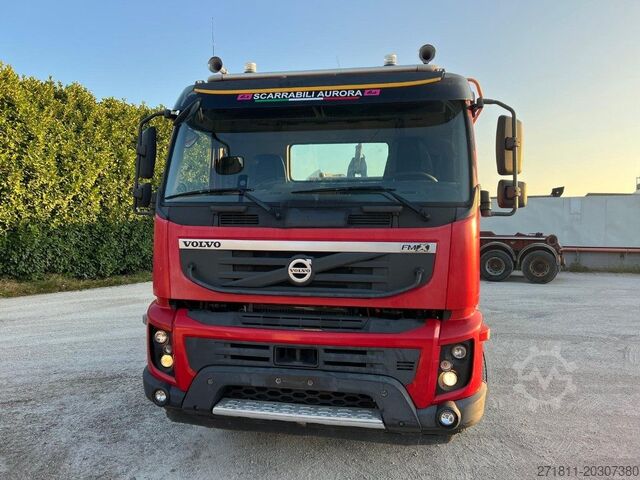 Autocamion cu cârlig pentru containere VOLVO VOLVO FMX460 SCARRABILE 8X4