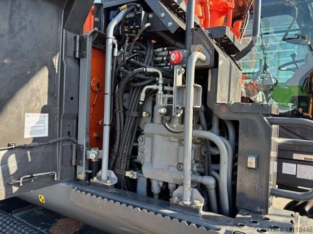 Wheel excavator Hitachi ZX 140 W-5